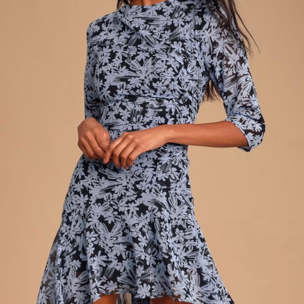 New with tags Lulus dress, never worn, size medium